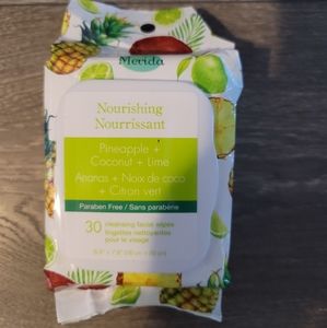 New - Cleansing Facial Wipes 🥥🍍